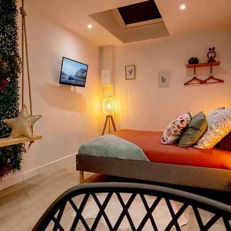 Love Room Et Spa - Le Cocon Aubie-et-Espessas Extérieur photo