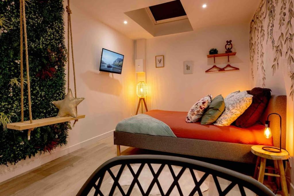 Love Room Et Spa - Le Cocon Aubie-et-Espessas Extérieur photo