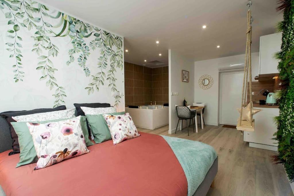 Love Room Et Spa - Le Cocon Aubie-et-Espessas Extérieur photo